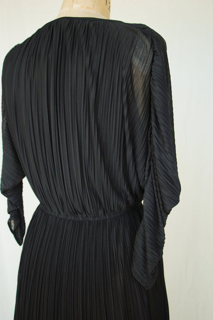 Winter Bliss Black Pleated Midi Dress