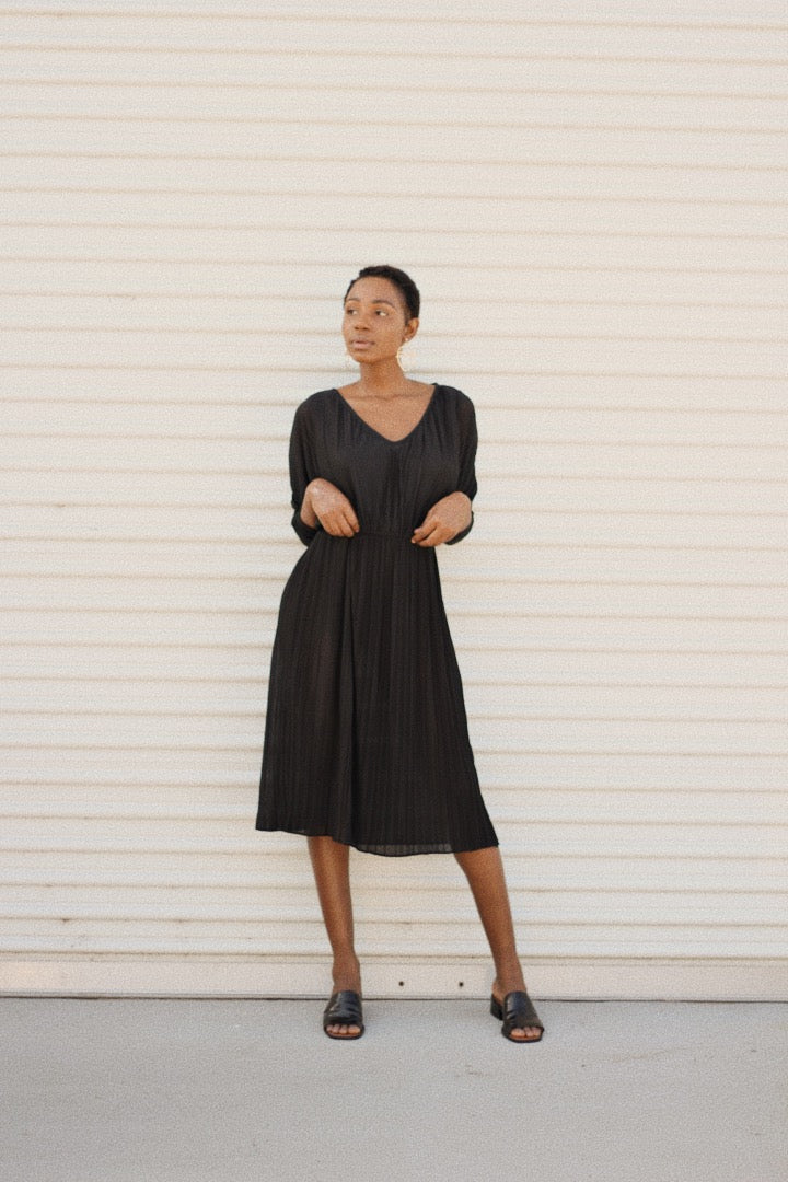 Winter Bliss Black Pleated Midi Dress
